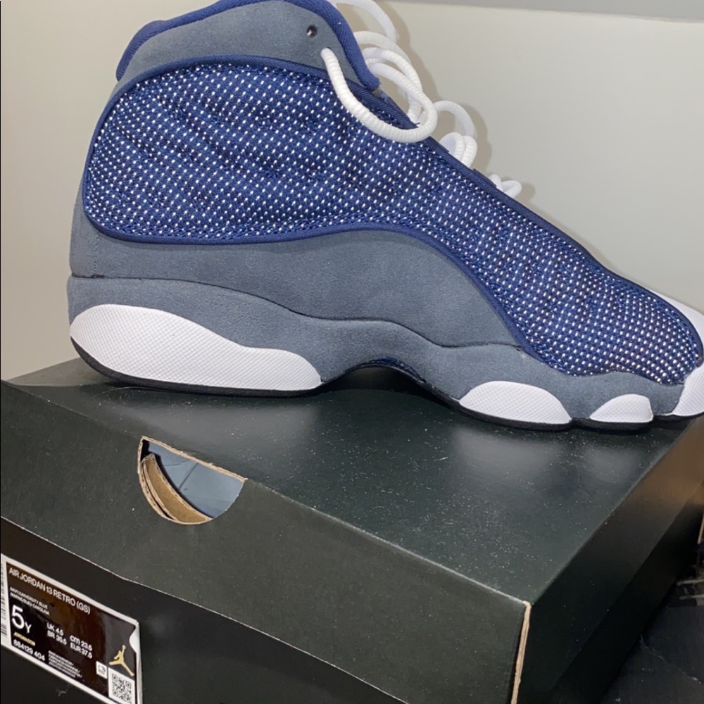 Jordan flints size 5Y